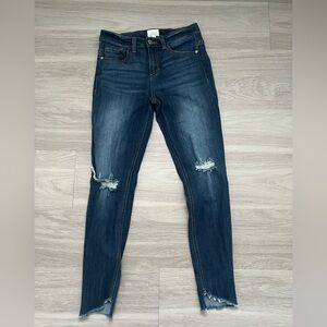 id:23 Women’s Dark Wash Distressed Skinny Jeans Raw Hem Stretch Size 26